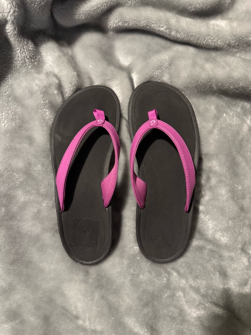 OluKai Women's Kolapa Kai Magenta Flip Flops